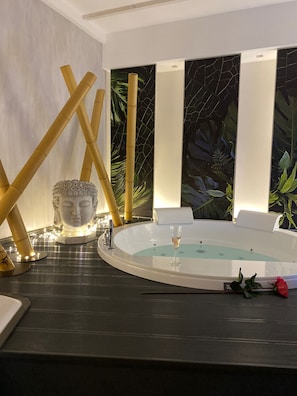 Studio Suite Deluxe | 1 phòng ngủ, chăn bông, két bảo mật tại phòng, trang trí khác biệt