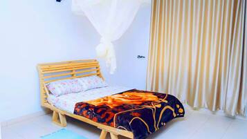 2 chambres, fer et planche à repasser, Wi-Fi gratuit, draps fournis