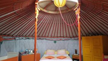 1 chambre, lit parapluie, Wi-Fi gratuit, draps fournis