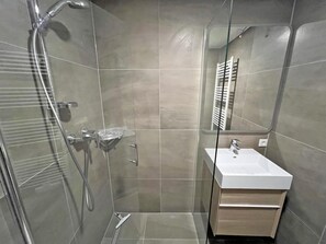 Hair dryer - Deichblick 6 in Norddeich- vacation with sea view at the beach (Norden)