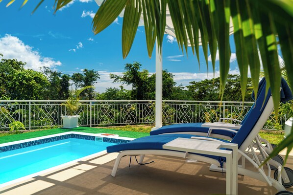 Villa | Alberca | Alberca techada