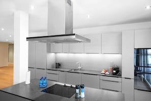 Private kitchen - Swiss Hotel Apartments Interlaken (Interlaken)