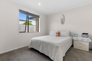 5 Schlafzimmer, Bügeleisen/Bügelbrett, WLAN, Bettwäsche