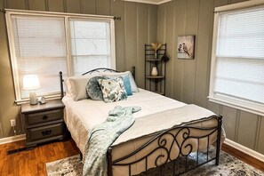 3 bedrooms, iron/ironing board, travel crib, WiFi