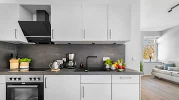 KĂŒhlschrank, Ofen, Herdplatte, GeschirrspĂŒler