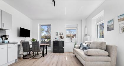 Ferienwohnung Strandperle - Ostsee- und Strandnah, Duschbad, Modern, Terrasse