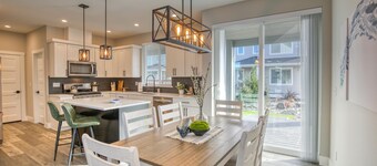 Arcade House - Oyhut Bay Seaside Village