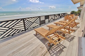 Terrace/patio - Luxury, Hamptons-style Beach House on NSB No-Drive Beach (New Smyrna Beach)