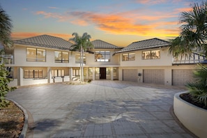Exterior - Top Luxury Home in NSB! Pool, Hot Tub, Beach Boardwalk, Mini Gym, (New Smyrna Beach)
