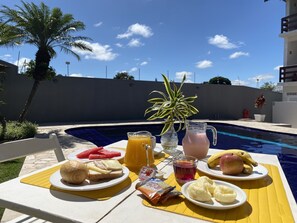Free daily full breakfast