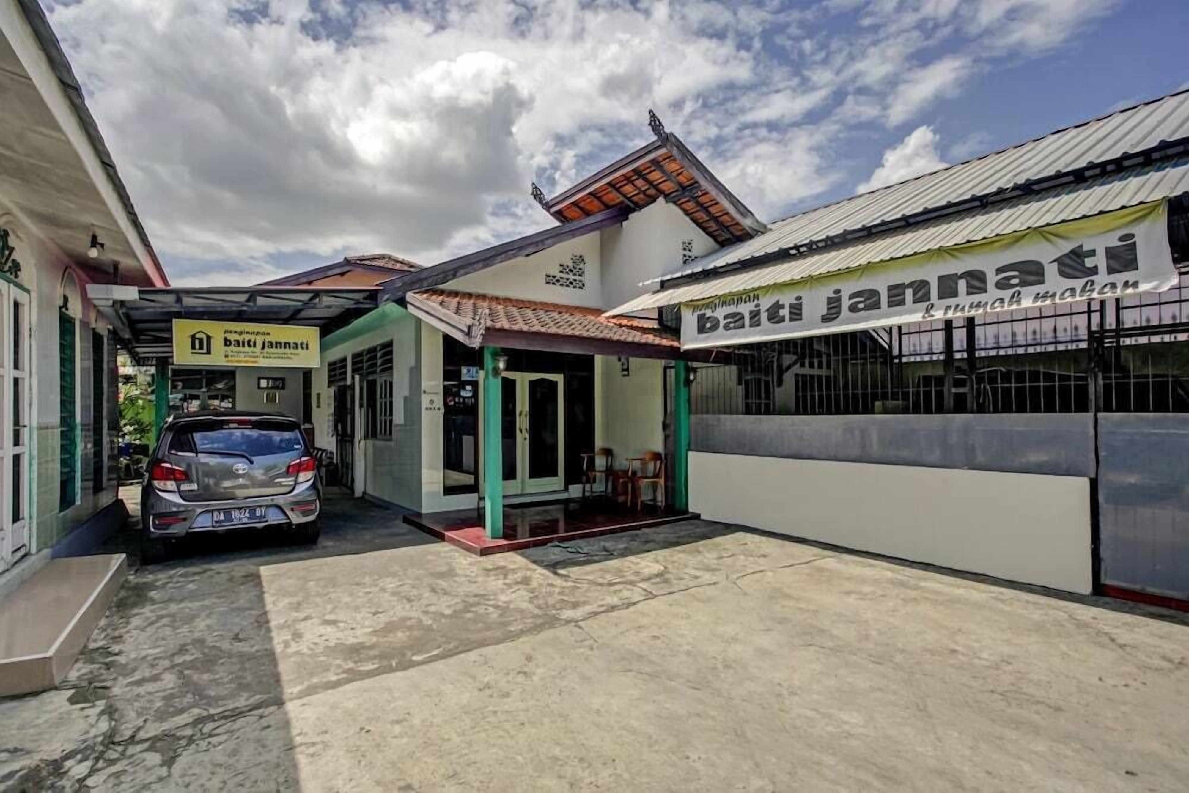 المنشأة من الخارج