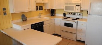 Seven Springs 3 Bedroom Standard Condo with Private Deck by RedAwning