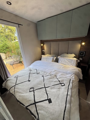 3 bedrooms, iron/ironing board