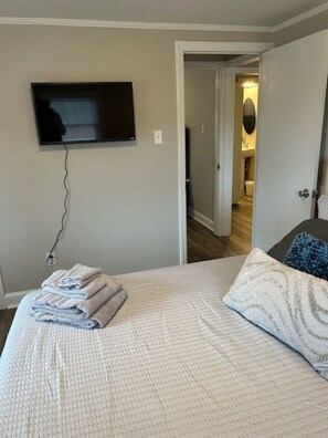 3 bedrooms, WiFi, bed sheets