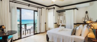 Casa Sirena Historic Centro Villa with Pool, Walk Everywhere, 8 Bedrooms, Group Ready