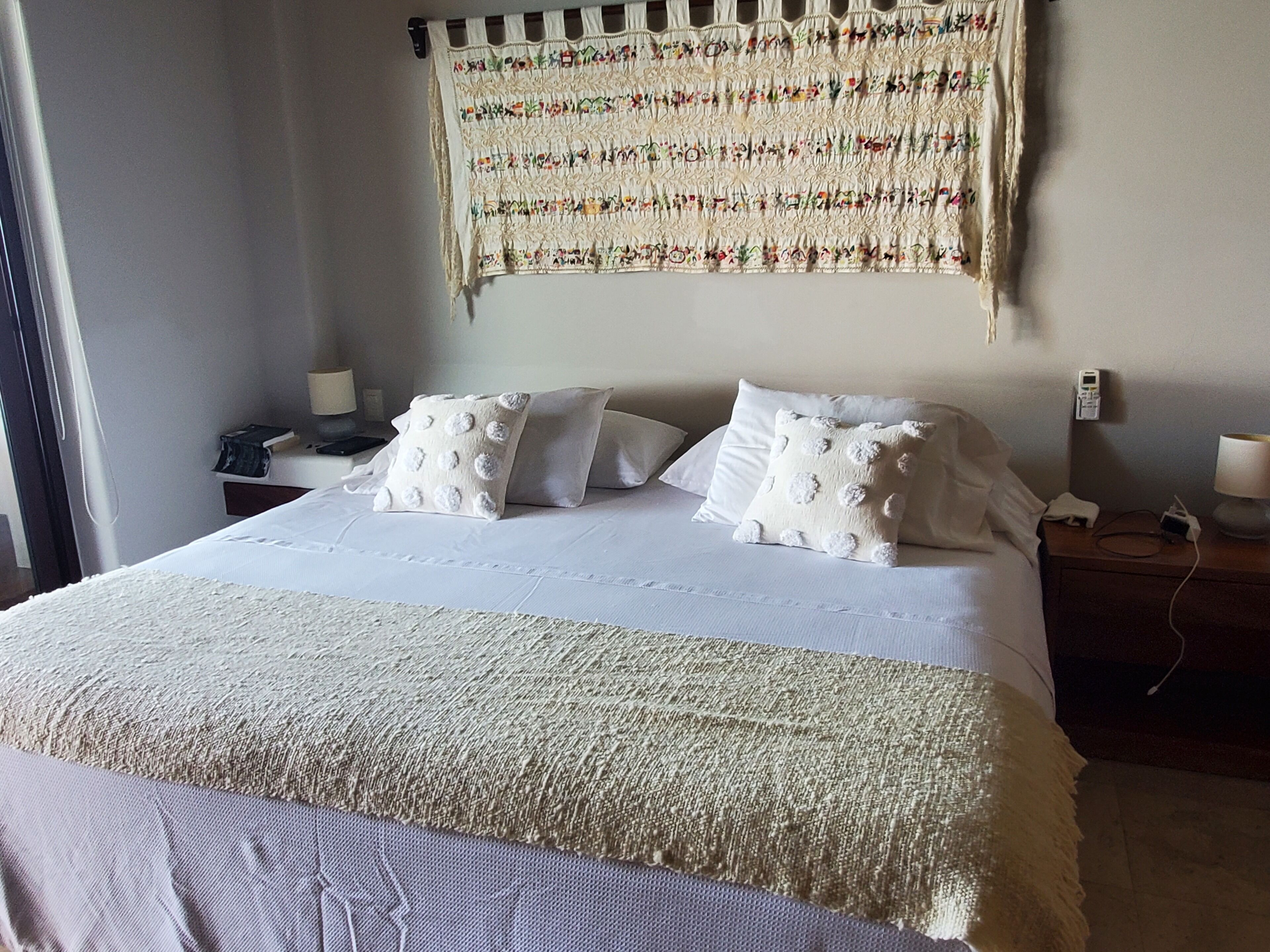 1 bedroom, in-room safe, desk, WiFi (free)