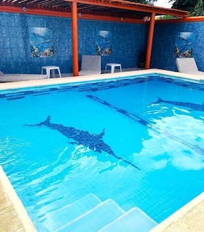 Outdoor pool, pool loungers
