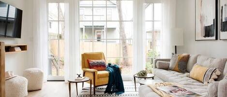 Télévision, espaces bureaux