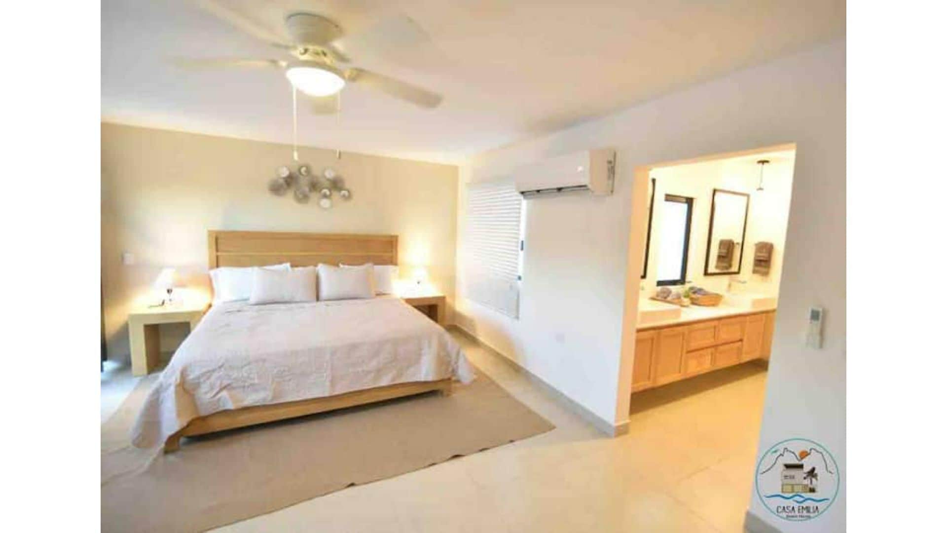 3 室のベッドルーム、アイロン / アイロン台、WiFi (無料)、ベッドシーツ