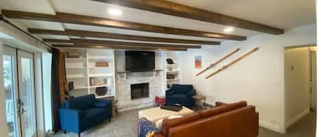 TV connectée, cheminée