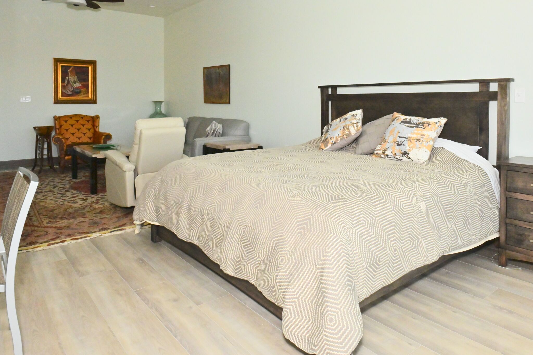 Premium bedding, desk, laptop workspace, free WiFi
