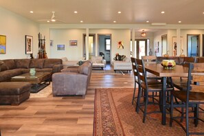 Télévision de 60 cm avec chaînes par câble