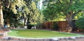 Property grounds - Idyllic Cottage Memory Making with Pool & Outdoor Fireplace under the Gazebo, (Spokane Valley)