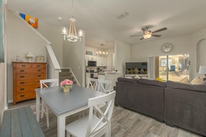 Interior - delightful 3 brdroom townhome @ regal palms (Davenport)