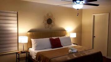 3 bedrooms, desk, iron/ironing board, travel cot