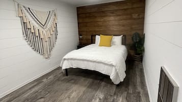 2 bedrooms, WiFi, bed sheets
