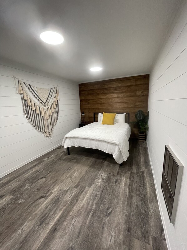 2 多间卧室、WiFi、床单