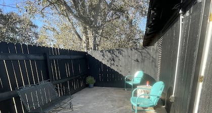 Comfy, Clean & Pet Friendly