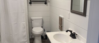 Comfy, Clean & Pet Friendly