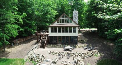 Cozy Family Cabin on Island Chain of Lakes