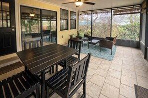 Outdoor dining - Sleeps 9 | Walk to Beach | St. Augustine Home (St. Augustine)