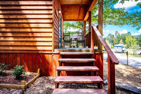 Terrace/patio - Pecan: Sleeps 3, Tiny Cabin, Pets, Near Park/Lake (Broken Bow)