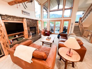 Smart TV, fireplace, DVD player, video library