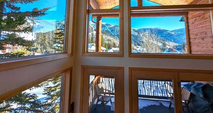 Amazing Townhome! Hot Tub, Great Views, Ski In / Ski Out, Sleeps 12, AC!