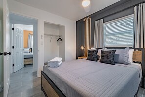 3 bedrooms, free WiFi, bed sheets - Modern 8 Sleeper near Downtown Orlando (Orlando)