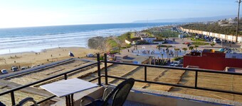 Sea view apartment, 20 metres from the beach