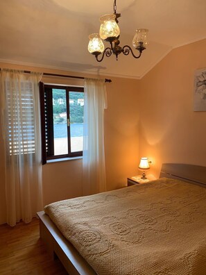 3 bedrooms, iron/ironing board, WiFi, bed sheets - Apartments Nives - Three Bedroom Apartment with Terrace and Sea View (Smokvica)