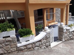 Property grounds - Apartments House Marija - Studio Apartment with Balcony (Vrbanj)