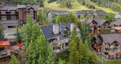 Eagle House, Hostaway