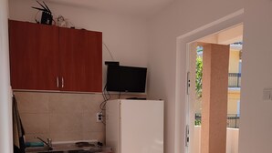 In-room dining - Sayohat Apartments (Bar)
