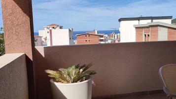 Comfort Apartment | Terrace/patio