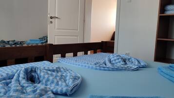 Economy Apartment | 1 bedroom, hypo-allergenic bedding, iron/ironing board, free WiFi