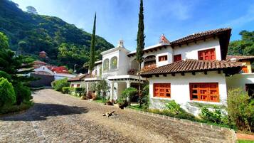 Fachada de la propiedad