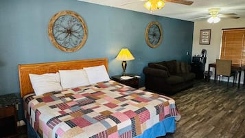 Family Single Room | Individually furnished, desk, iron/ironing board