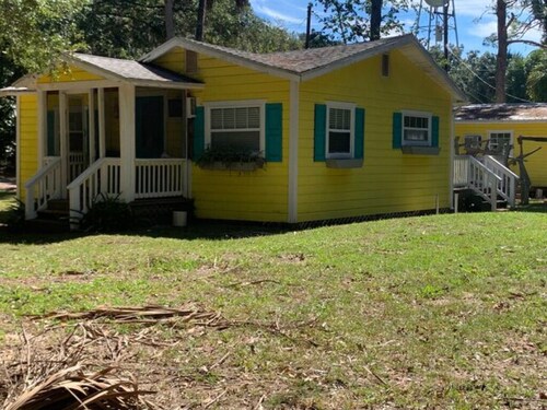 15) Mocking Bird Cottage