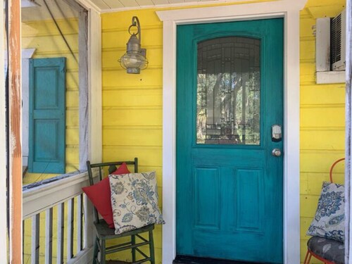 15) Mocking Bird Cottage